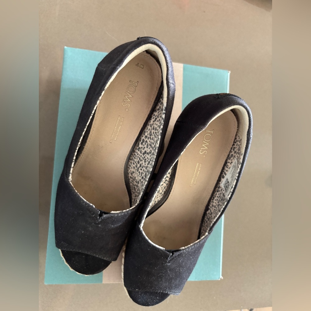 TOMS Women's Black Espadrille Peep Toe Shoes
